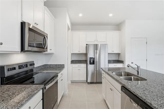 $382,990 | 500 Green Tracker Avenue, Groveland, FL 34715