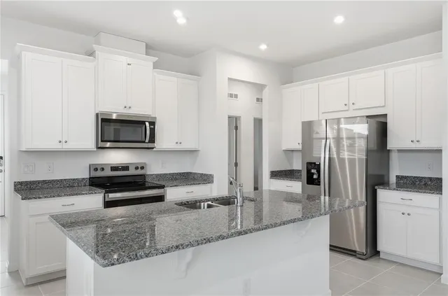 $382,990 | 500 Green Tracker Avenue, Groveland, FL 34715