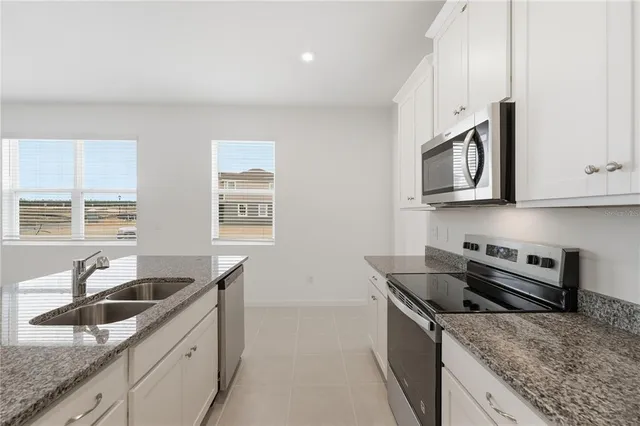 $382,990 | 500 Green Tracker Avenue, Groveland, FL 34715