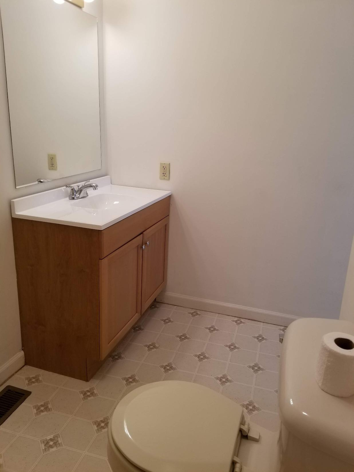 142 Manse Road Paint Lick, KY 40461 - Photo 12 of 19 Downstairs full bath