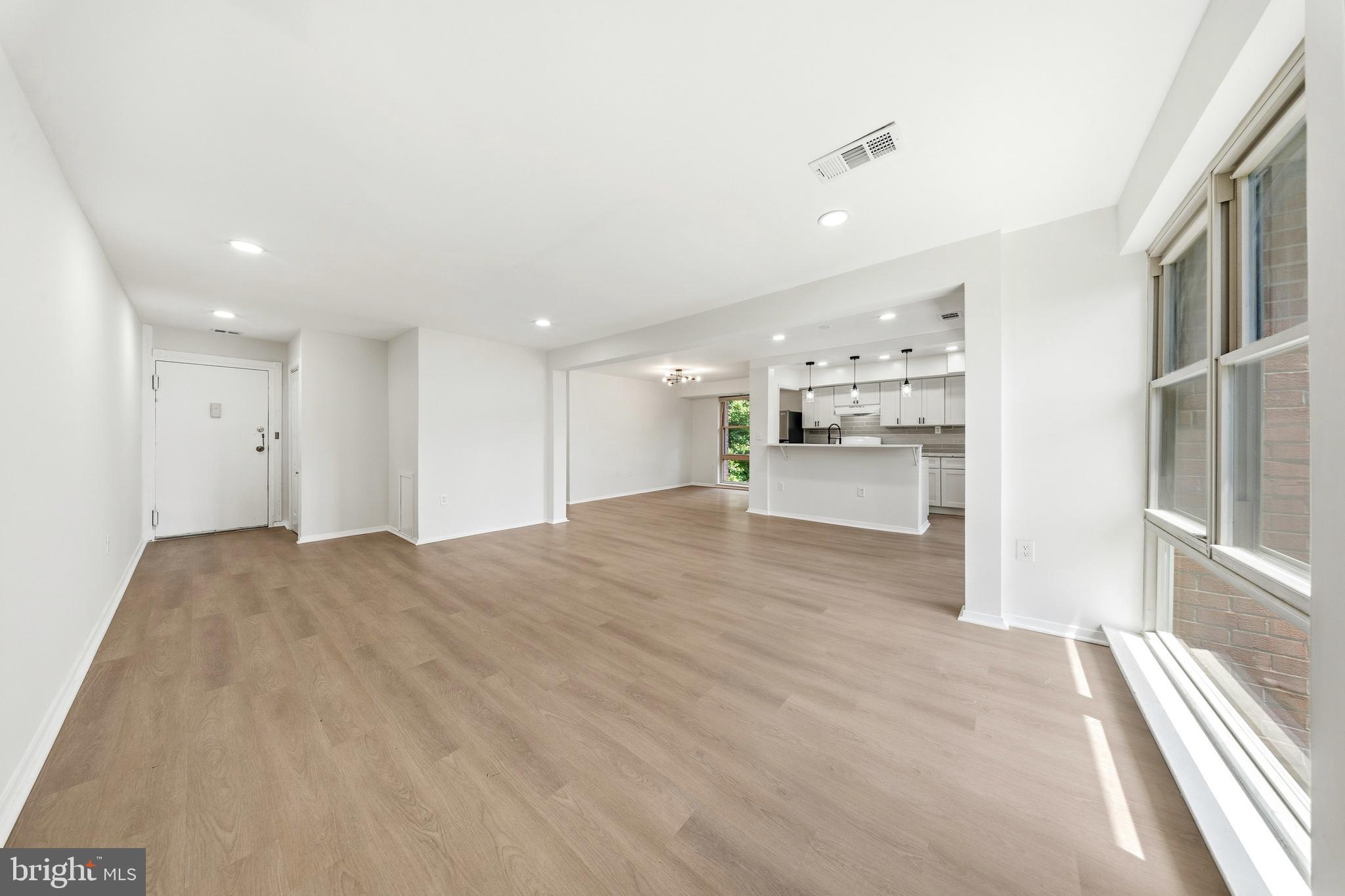 2202 Greenery Lane, Unit 30122 Silver Spring, MD 20906 - Photo 5 of 33 Interior Views