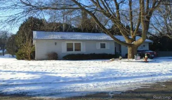 $71,200 | 802 Woodlawn Avenue, Owosso, MI 48867