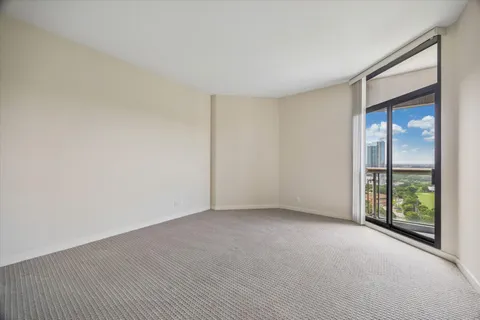 $499,900 | 1701 Hermann Drive, Unit 17D, Houston, TX 77004
