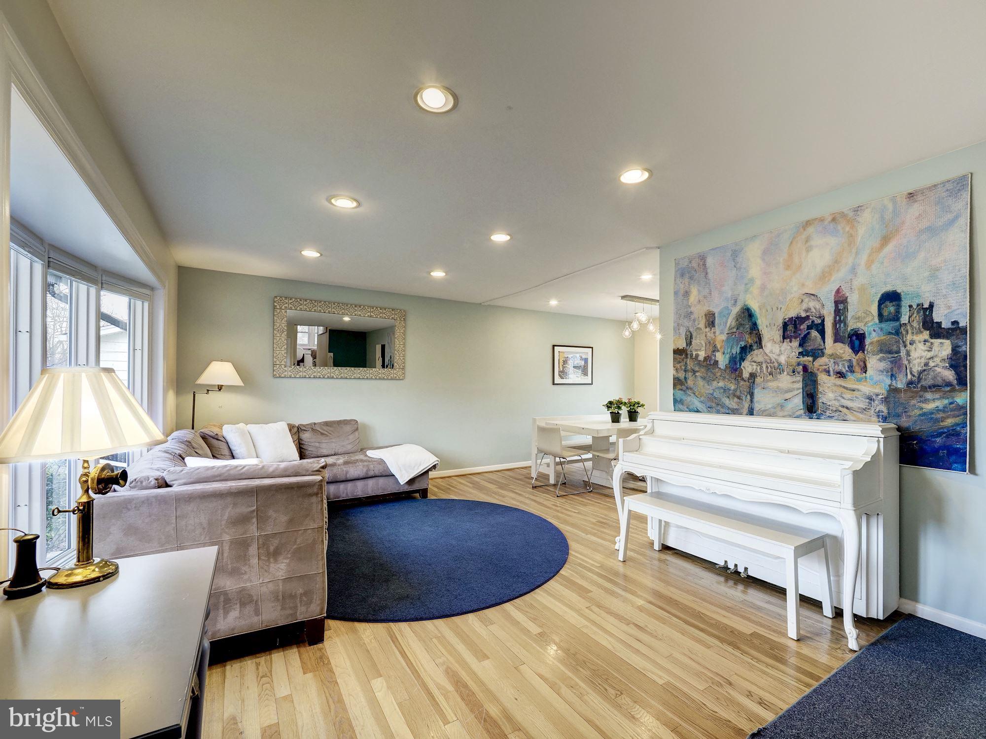 10106 Leder Road Silver Spring, MD 20902 - Photo 3 of 17 Gallery Image 3