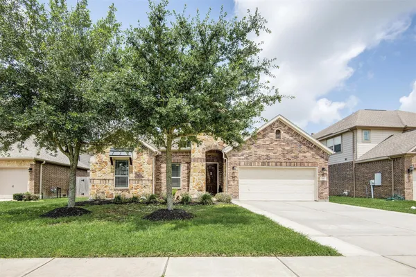 $3,300 | 321 Westwood Drive, League City, TX 77573