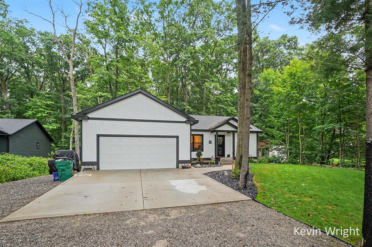 2848 Farr Road Fruitport, MI 49415 - Photo 3 of 28 Gallery Image 3