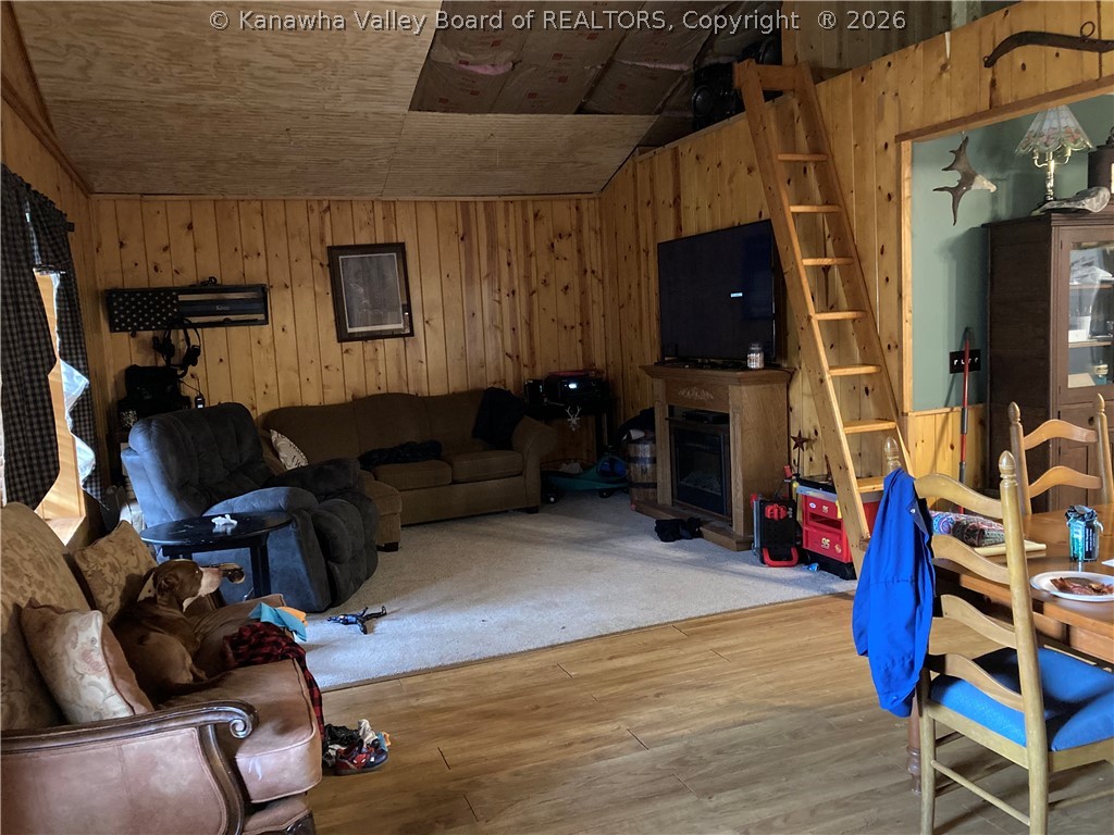 1179 Narrow Branch Road Elkview, WV 25071 - Photo 4 of 10 Gallery Image 4