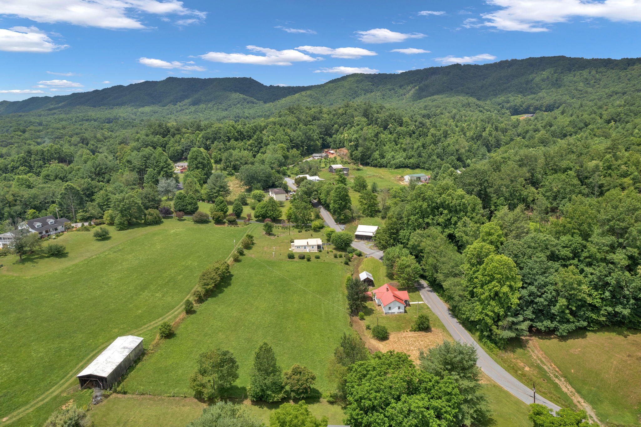649 Piney Grove Road Hampton, TN 37658 - Photo 18 of 19 18-web-or-mls-DJI_0598