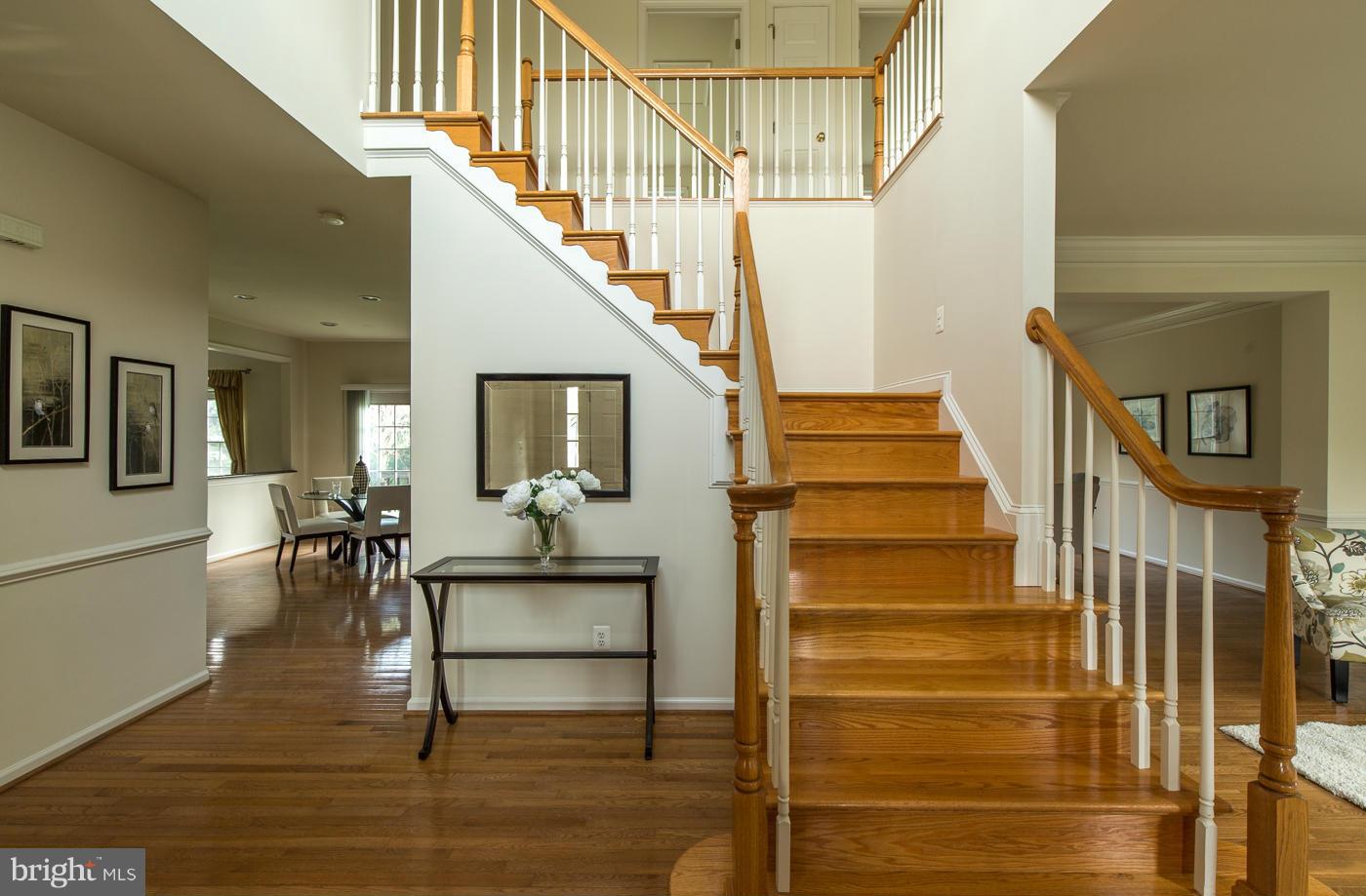 1310 Stable Farm Court Reston, VA 20194 - Photo 2 of 30 Foyer