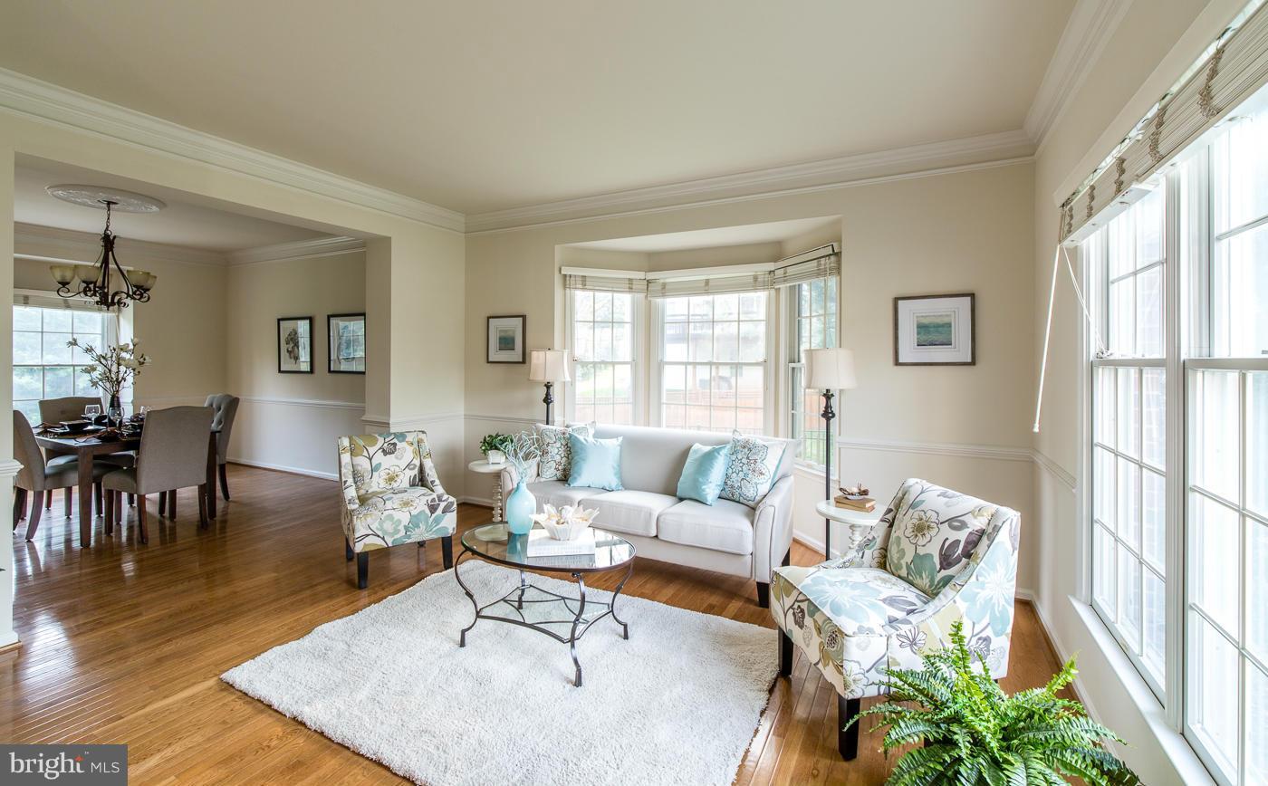 1310 Stable Farm Court Reston, VA 20194 - Photo 3 of 30 Living Room