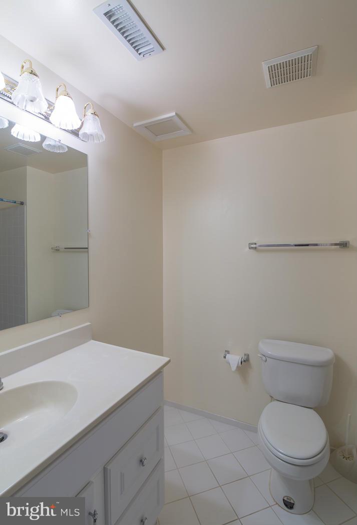1310 Stable Farm Court Reston, VA 20194 - Photo 27 of 30 Bath
