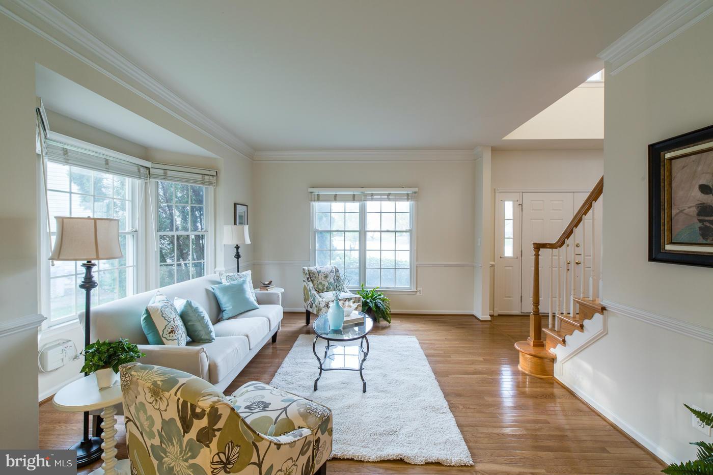 1310 Stable Farm Court Reston, VA 20194 - Photo 6 of 30 Living Room