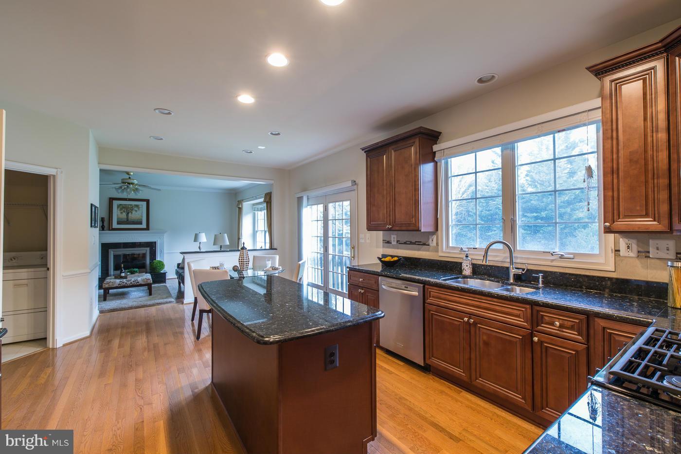 1310 Stable Farm Court Reston, VA 20194 - Photo 8 of 30 Kitchen