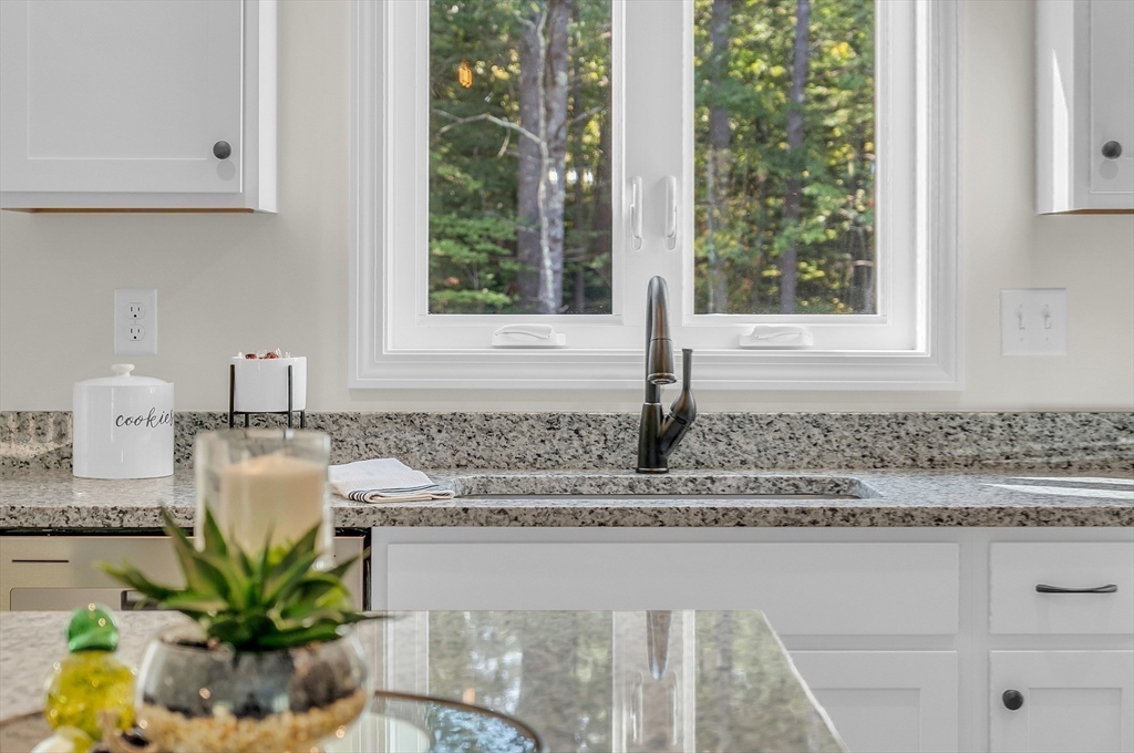 180 Petersham Road Phillipston, MA 01331 - Photo 7 of 42