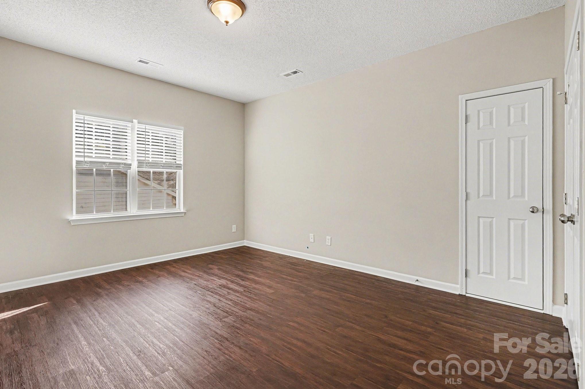 6817 Reedy Creek Road Charlotte, NC 28215 - Photo 10 of 17 Gallery Image 10