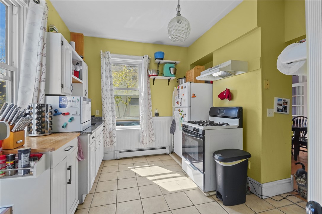 98 Andem Street Providence, RI 02908 - Photo 7 of 49