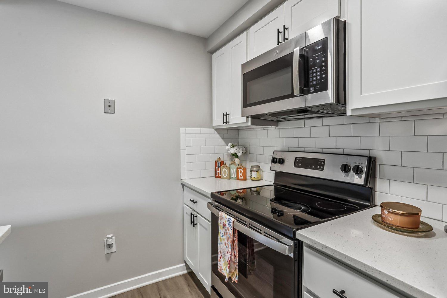 9705 Hellingly Place, Unit 62 Gaithersburg, MD 20886 - Photo 14 of 47 Kitchen