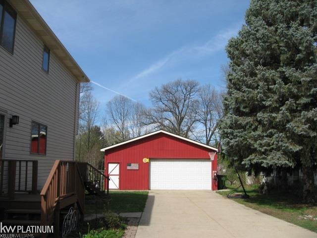 53497 Jewell Road Utica, MI 48315 - Photo 4 of 38 31317922-3.JPG
