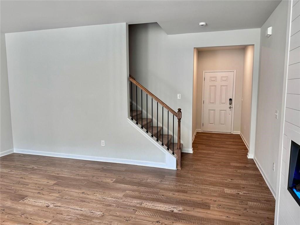 440 Point Place Drive Loganville, GA 30052 - Photo 2 of 24