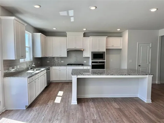 $2,400 | 440 Point Place Drive, Loganville, GA 30052