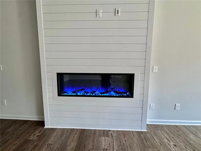 $2,400 | 440 Point Place Drive, Loganville, GA 30052