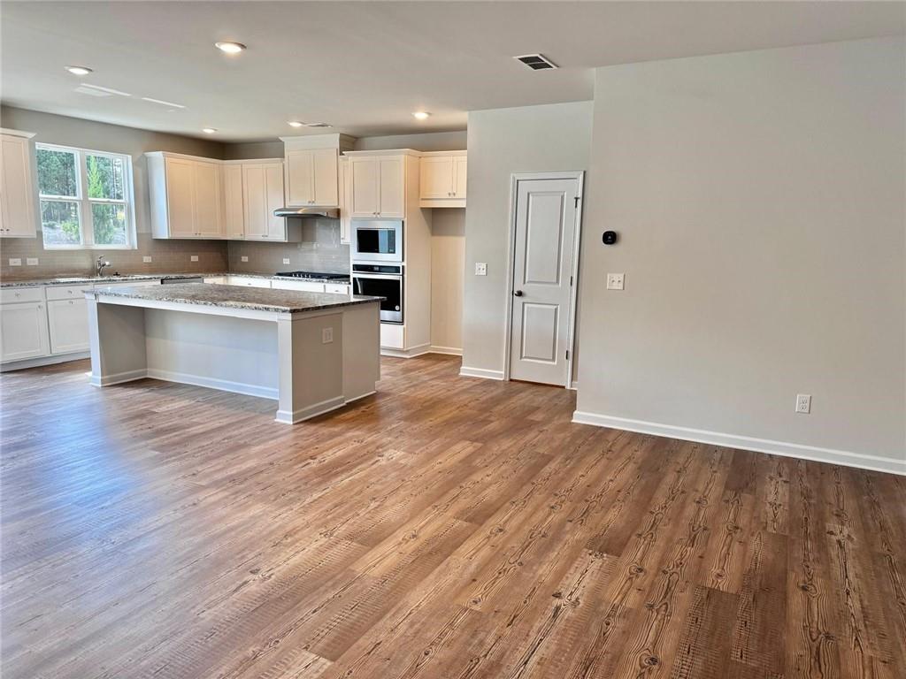 440 Point Place Drive Loganville, GA 30052 - Photo 9 of 24