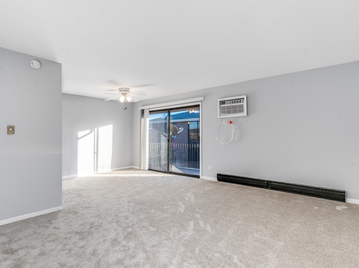 15818 Terrace Drive, Unit R3 Oak Forest, IL 60452 - Photo 3 of 17