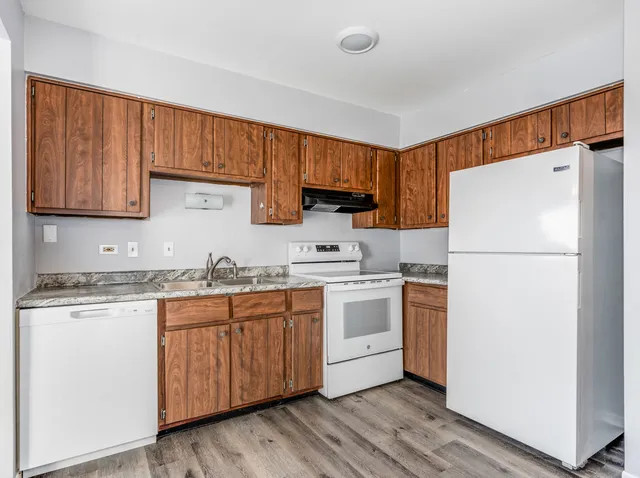 $164,900 | 15818 Terrace Drive, Unit R3, Oak Forest, IL 60452