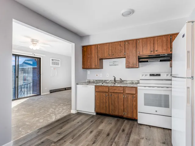 $164,900 | 15818 Terrace Drive, Unit R3, Oak Forest, IL 60452