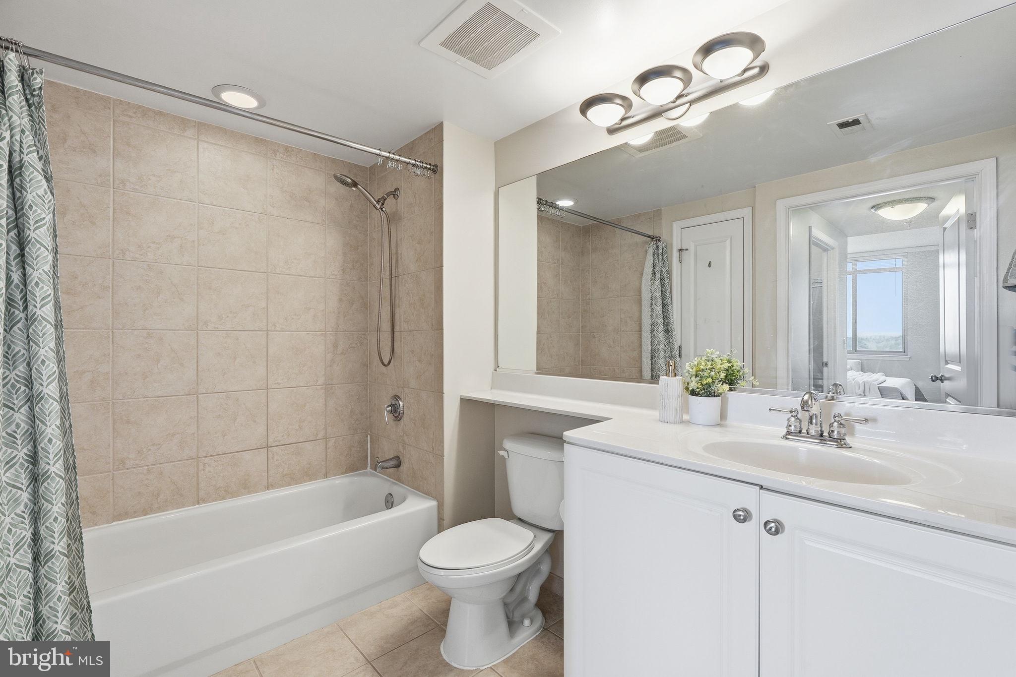851 North Glebe Road, Unit 1914 Arlington, VA 22203 - Photo 17 of 38