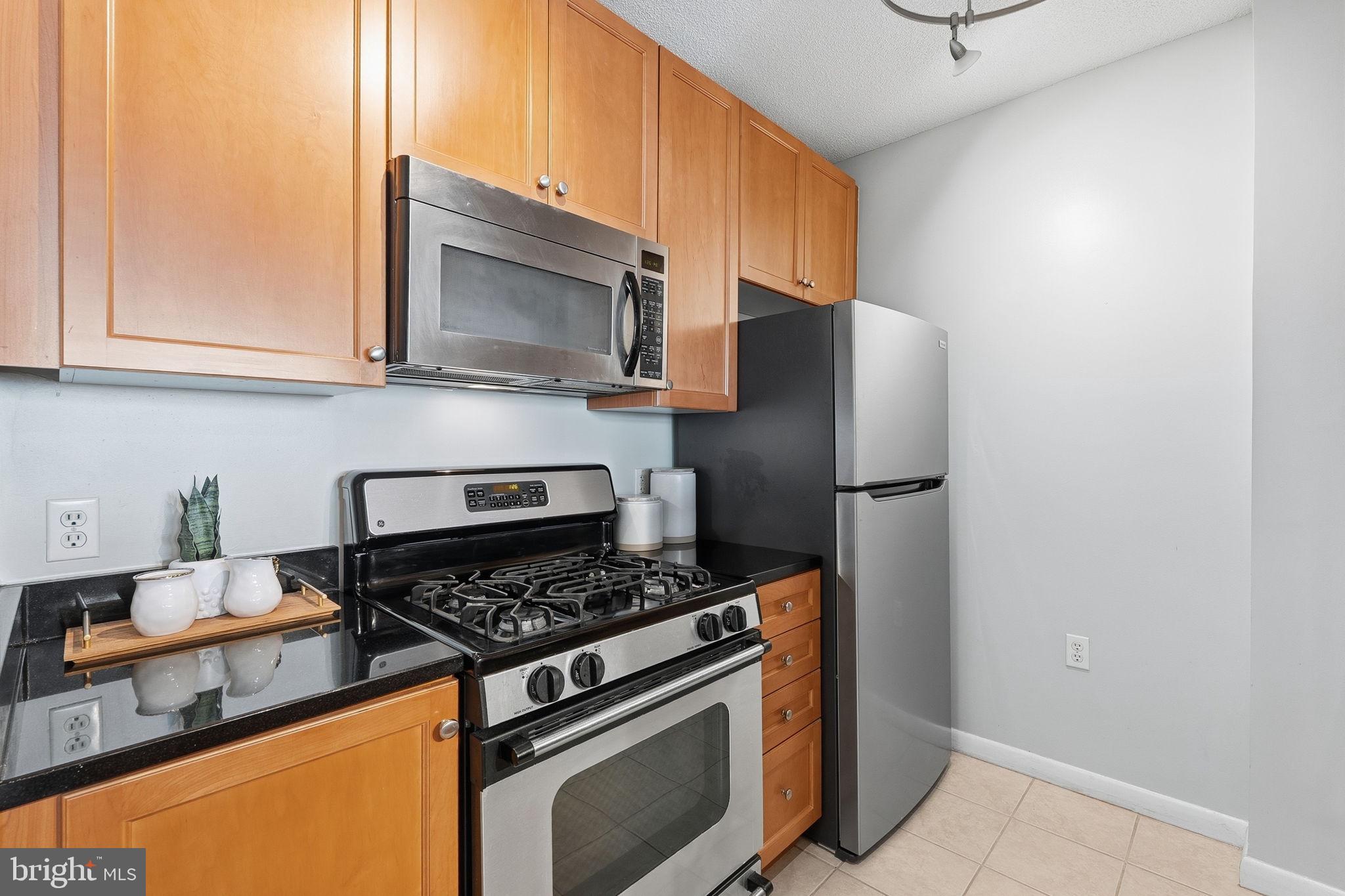 851 North Glebe Road, Unit 1914 Arlington, VA 22203 - Photo 10 of 38