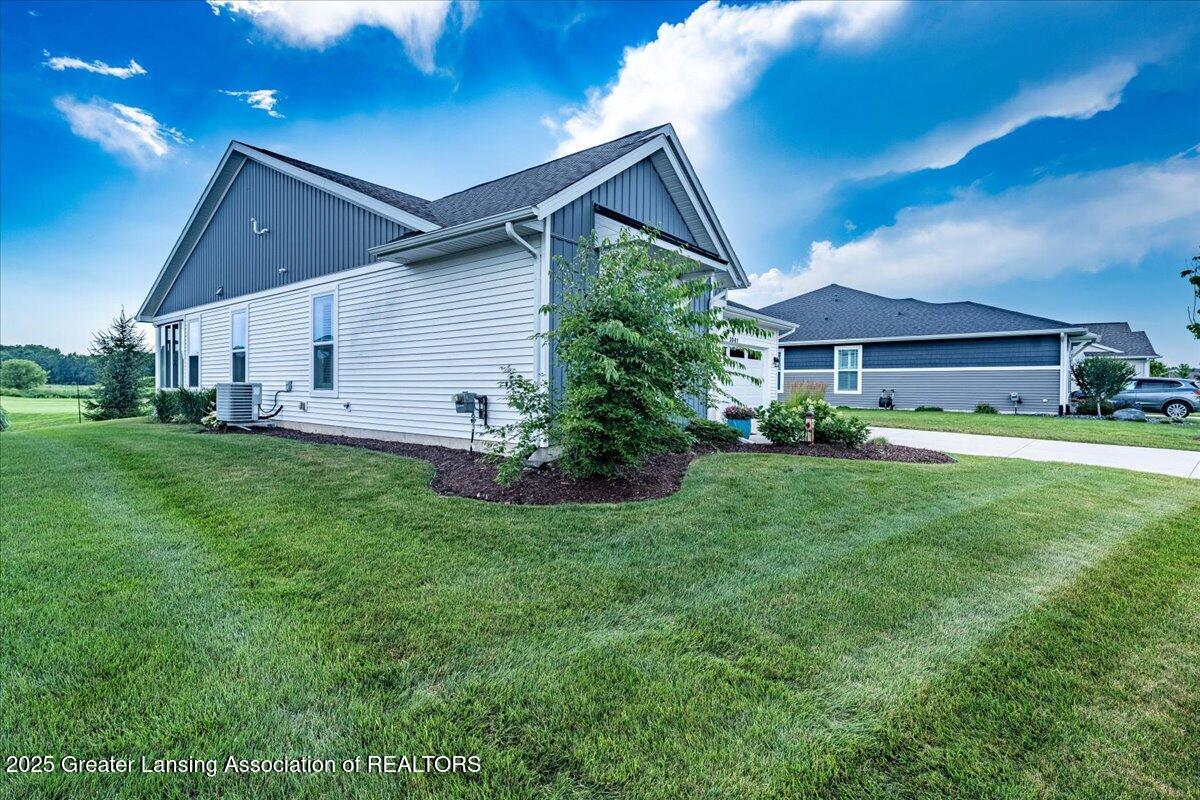 3961 Mustang Road East Lansing, MI 48823 - Photo 4 of 37 03-DSC06986-HDR