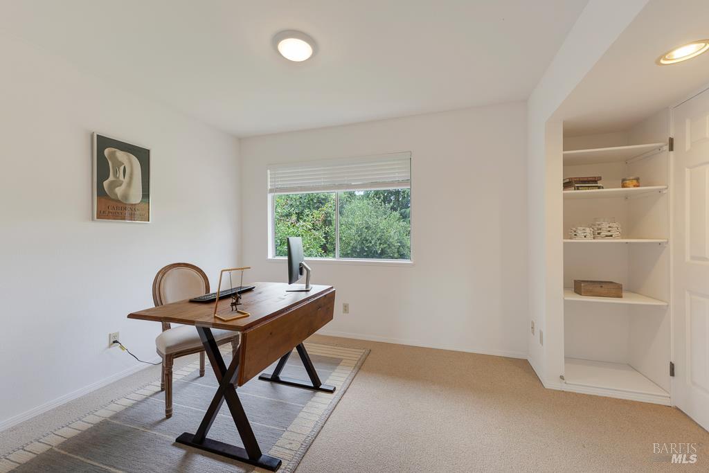 4542 Thomas Road Sebastopol, CA 95472 - Photo 22 of 60 a work room with furniture and windows