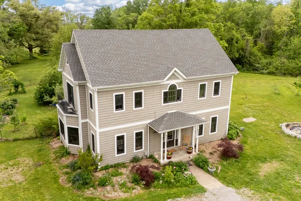 $395,000 | 1215 Trolley Road, Eldorado, IL 62930