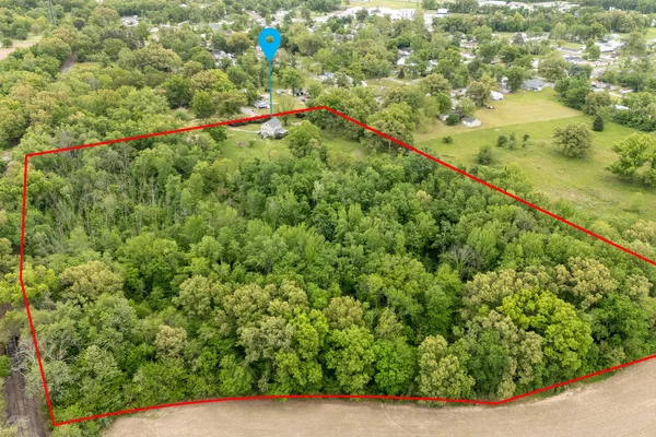 $395,000 | 1215 Trolley Road, Eldorado, IL 62930