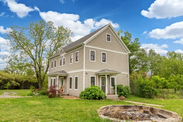 $395,000 | 1215 Trolley Road, Eldorado, IL 62930
