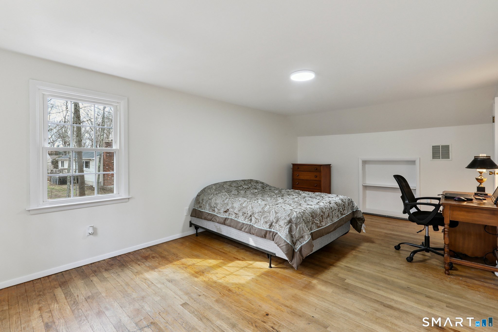 59 Cedar Hill Road Newtown, CT 06470 - Photo 12 of 22