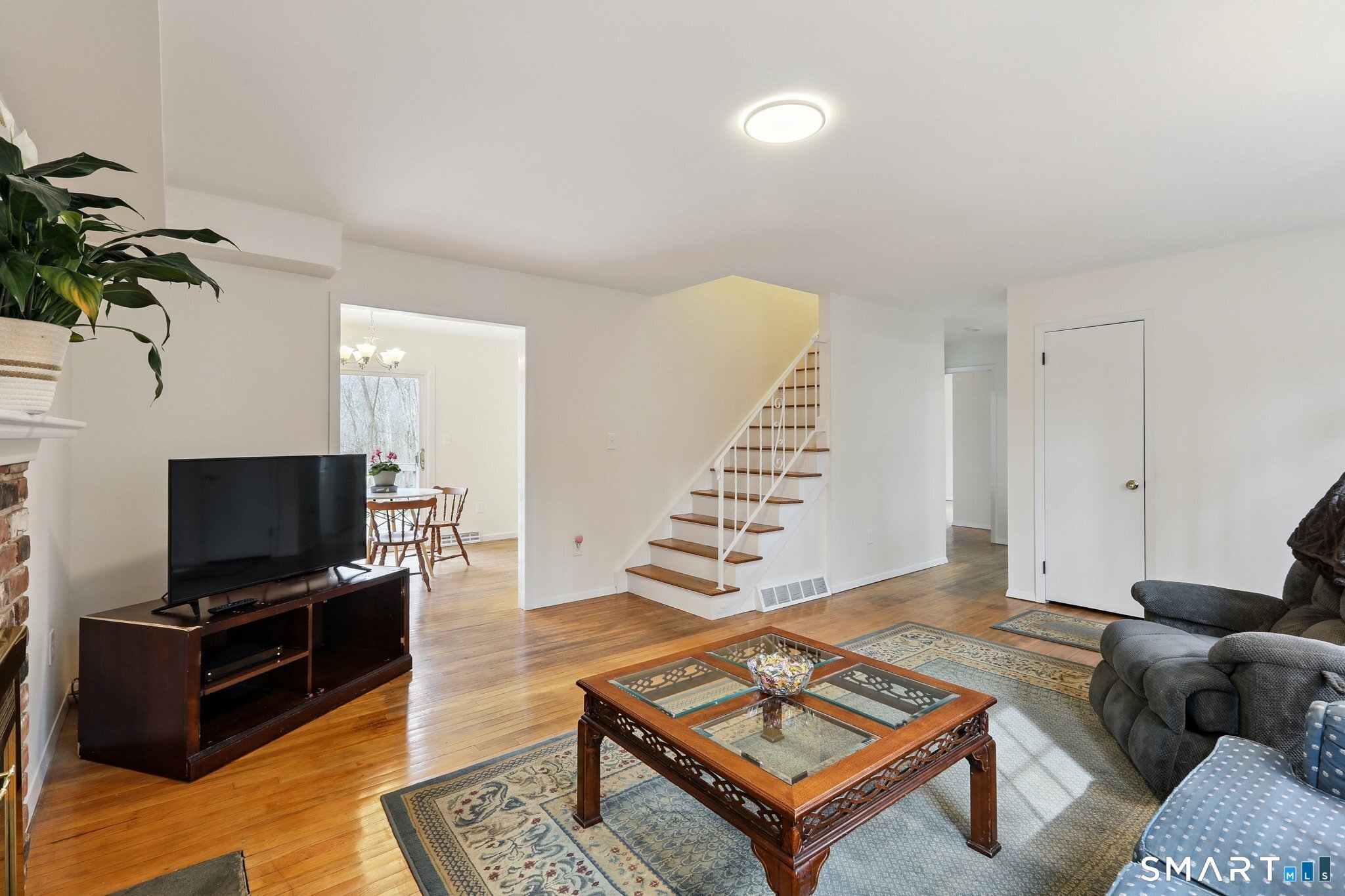 59 Cedar Hill Road Newtown, CT 06470 - Photo 6 of 22