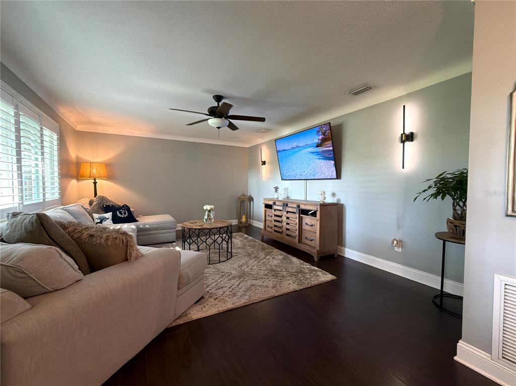 703 23rd Street Southwest Largo, FL 33770 - Photo 7 of 44 Gallery Image 7