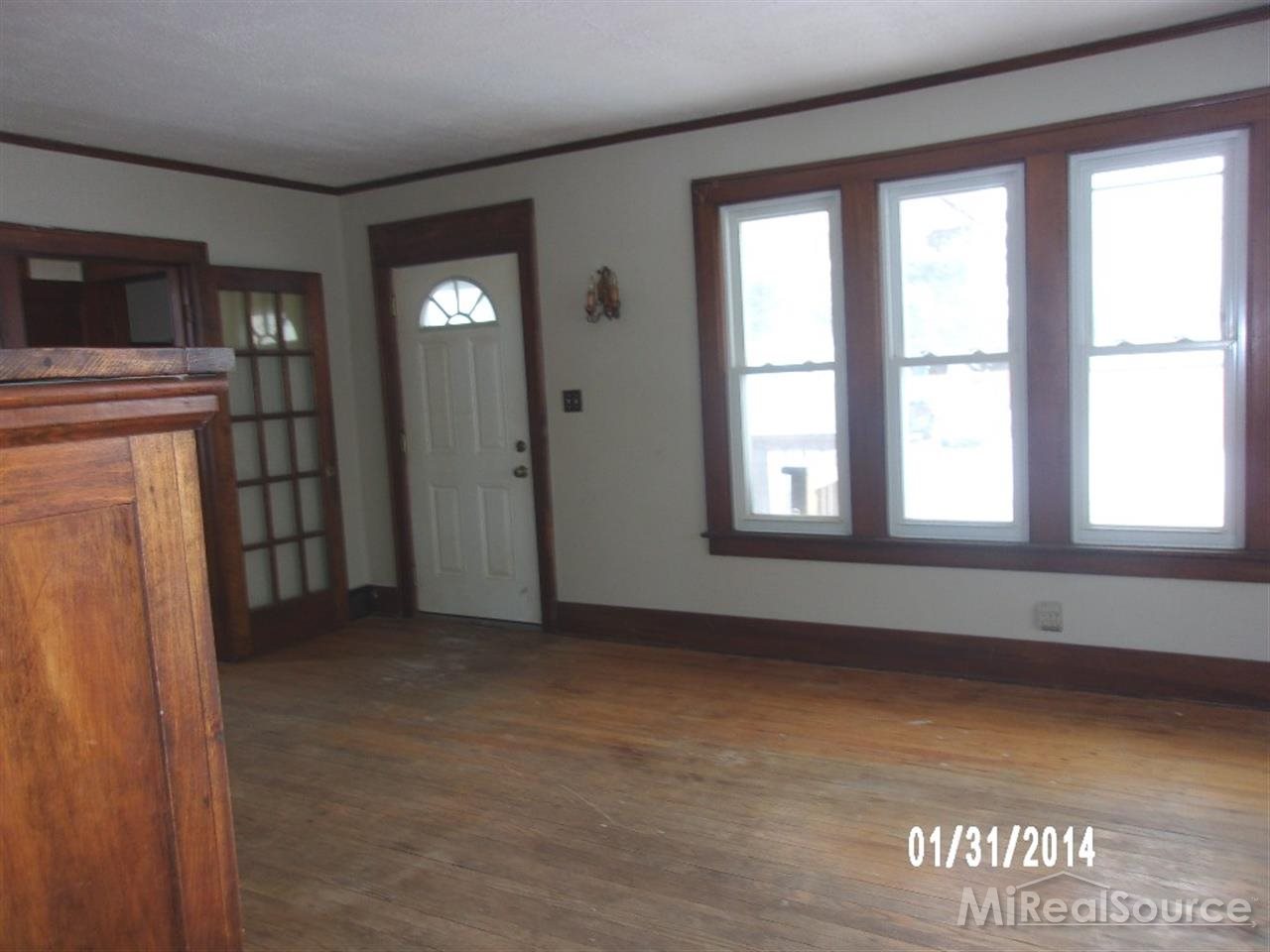 29421 Kelly Road Roseville, MI 48066 - Photo 3 of 11 31189453-2.JPG