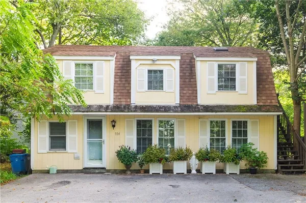 $2,800 | 554 East Main Road, Middletown, RI 02842