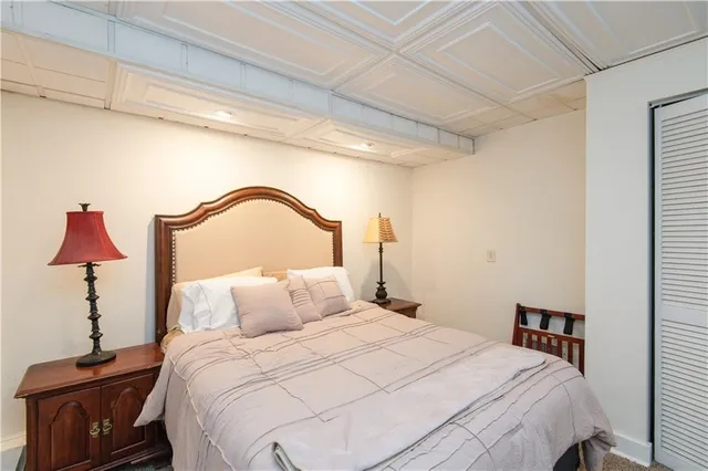 $2,200 | 554 East Main Road, Middletown, RI 02842