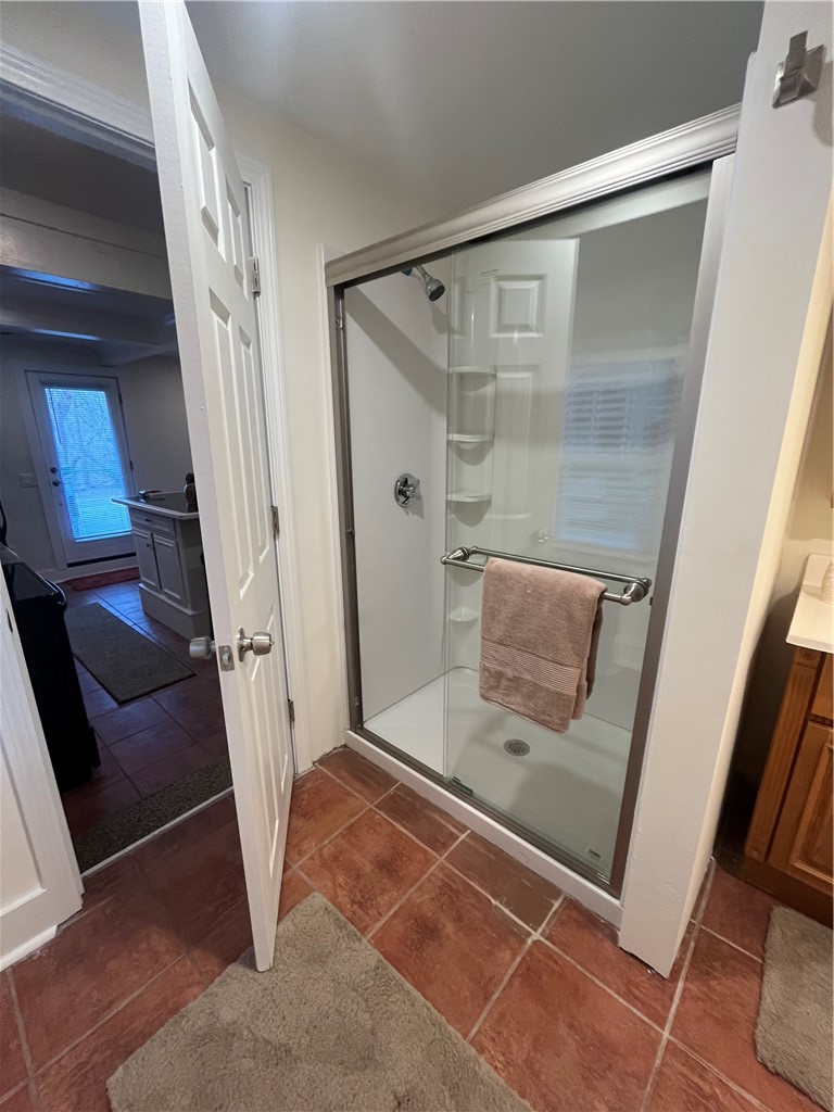 554 East Main Road Middletown, RI 02842 - Photo 14 of 14