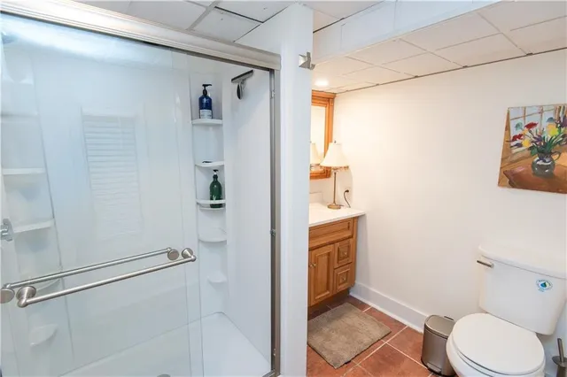 $2,200 | 554 East Main Road, Middletown, RI 02842