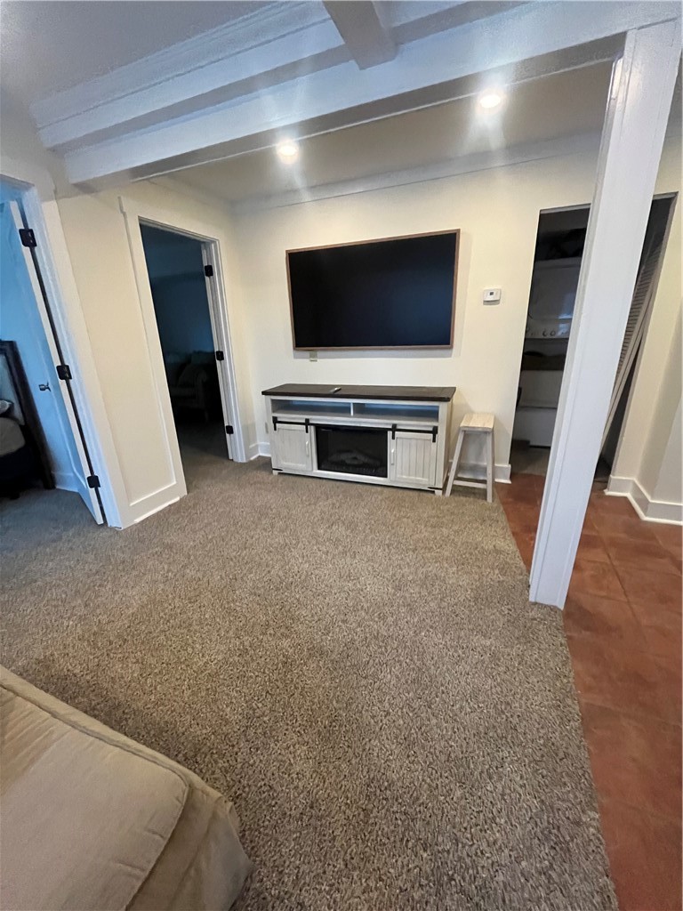 554 East Main Road Middletown, RI 02842 - Photo 7 of 14