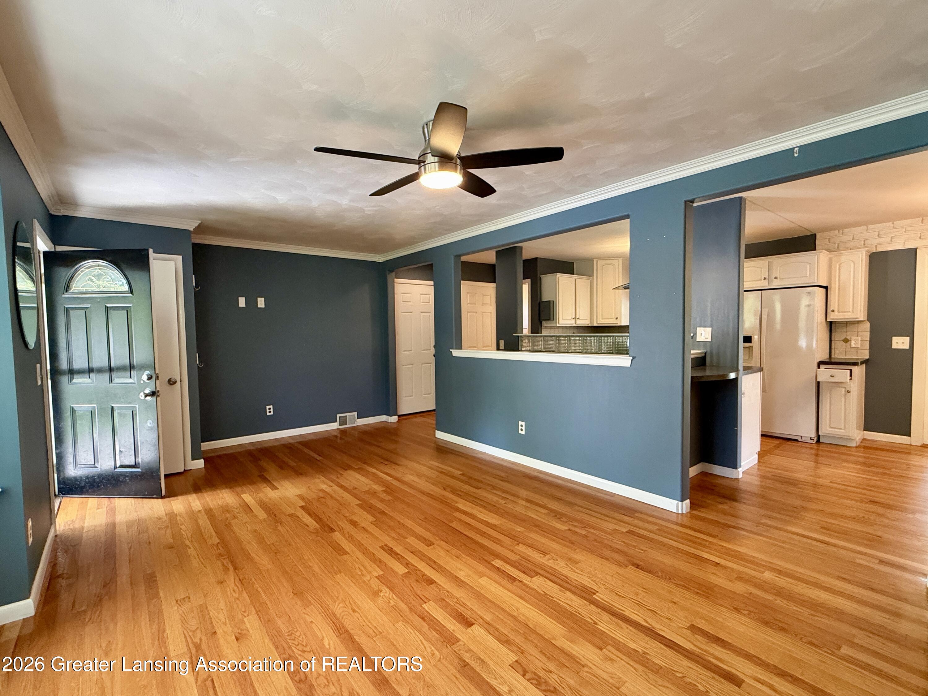 15479 Airport Road Lansing, MI 48906 - Photo 3 of 30 IMG_0332