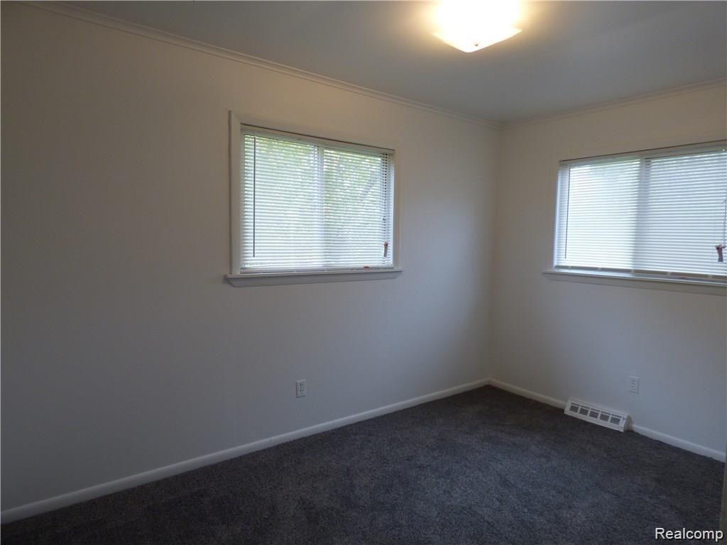 43083 Mound Road Sterling Heights, MI 48314 - Photo 9 of 15