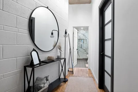 $500,000 | 110 North Peoria Street, Unit 208, Chicago, IL 60607