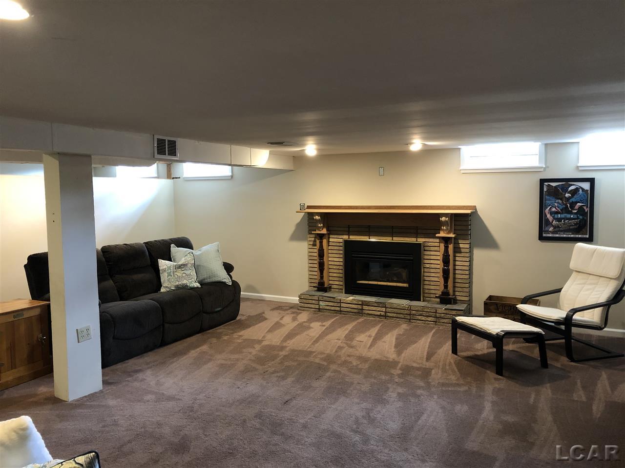 8853 Clinton River Road Sterling Heights, MI 48314 - Photo 31 of 32