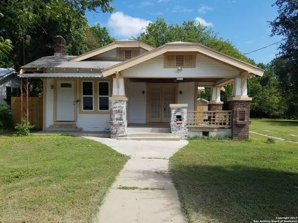 $995 | 826 Erie Avenue, Unit A, San Antonio, TX 78212